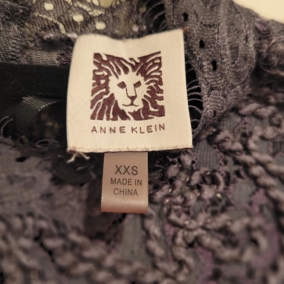 2/$18 Anne Klein Lace Embroidered Short Sleeves Dark Gray Blouse Top Mock XXS - Picture 10 of 11
